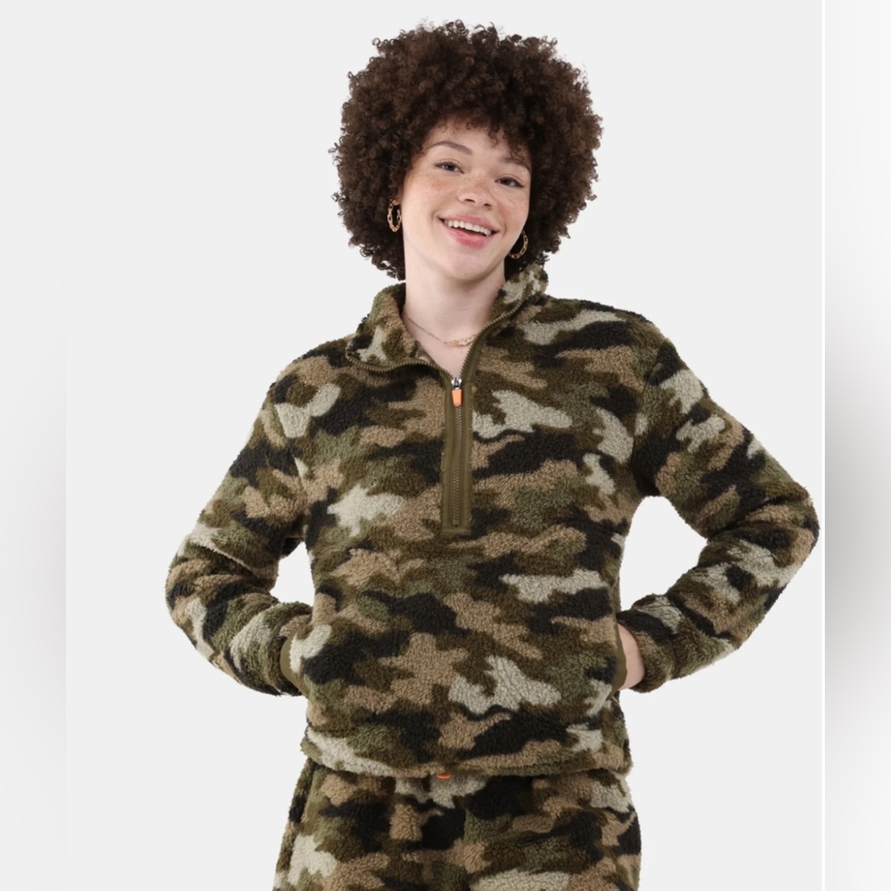 No Boundaries Half Zip Plush Pullover with Pockets (Women’s)